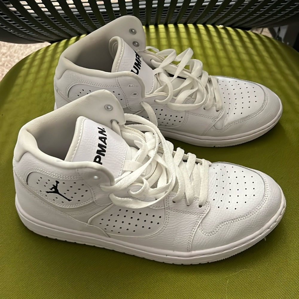 Nike JUMPMAN white Men’s size 9.5